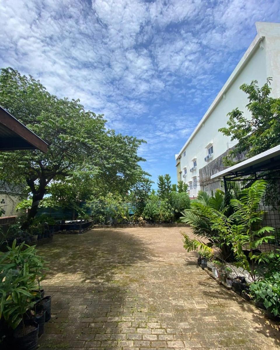 Innbox Hostel Sorong Exterior foto