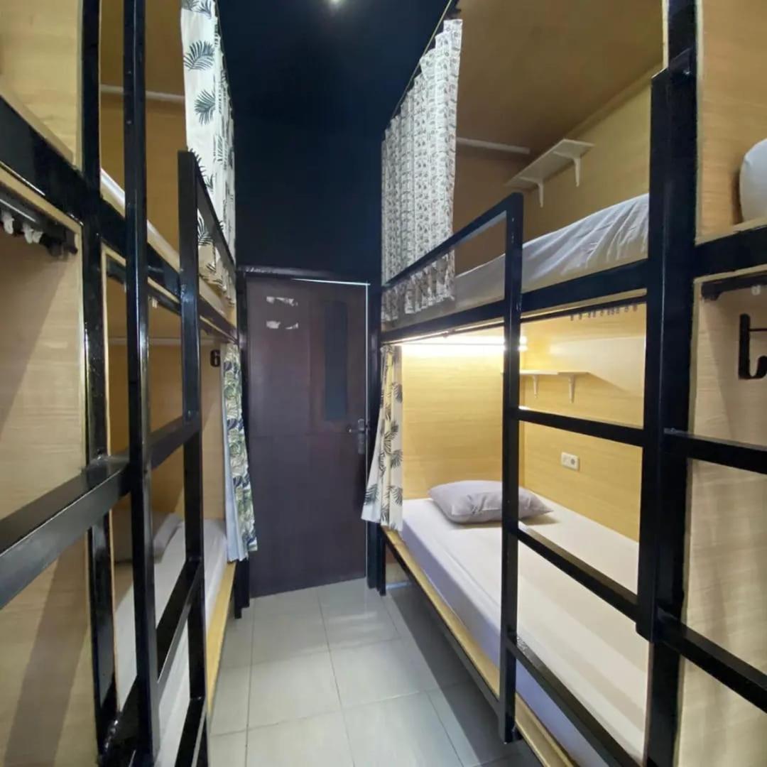 Innbox Hostel Sorong Exterior foto