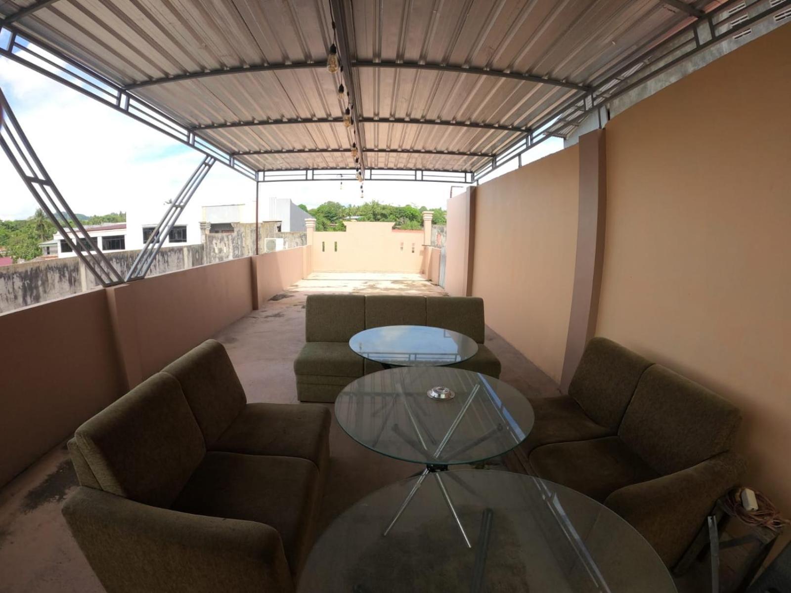 Innbox Hostel Sorong Exterior foto